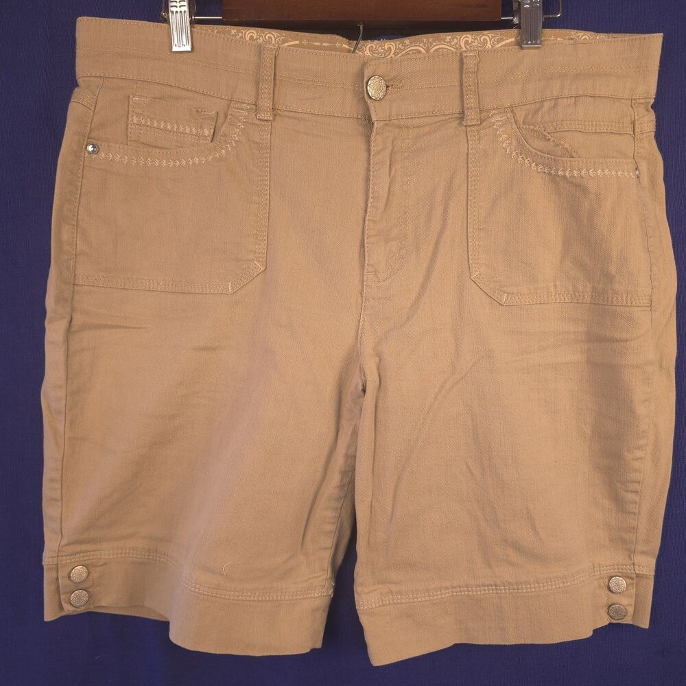 Gloria Vanderbilt Women's Size 16 Tan Khaki Bermuda Shorts Cotton Blend Stretch
